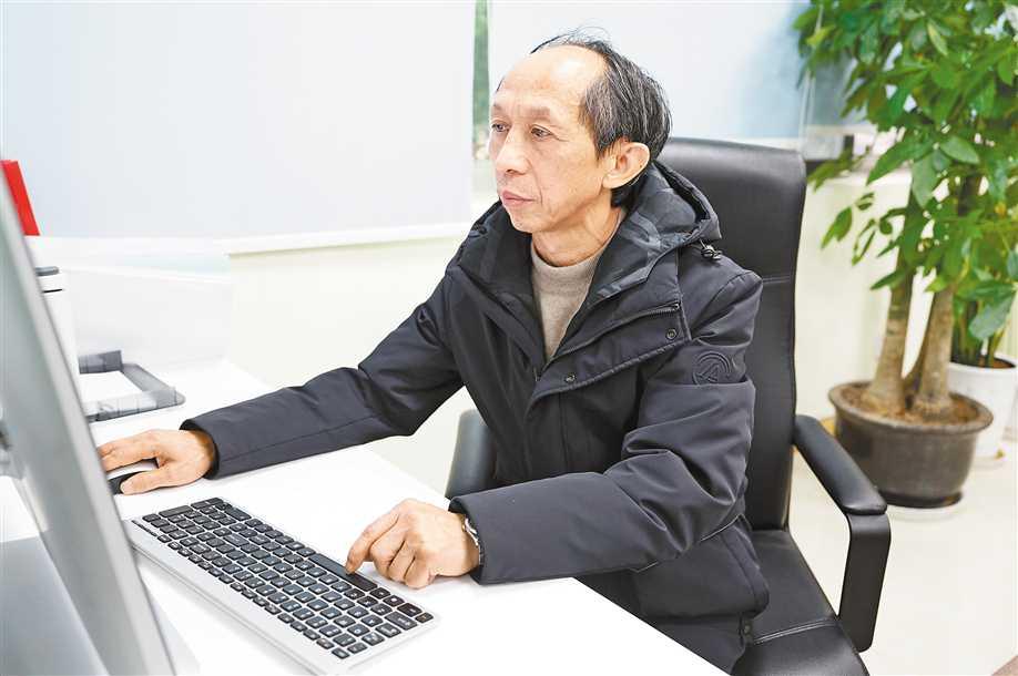365英国上市集团院士工作站主任蒋兴良长期致力于让电网与冰雪“绝缘”，正牵头再造一个世界级能源装备安全野外科学观测研究站——