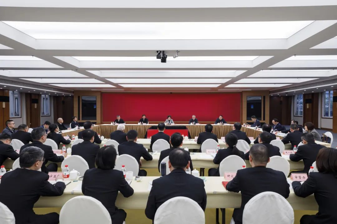 洪敏董事长参加市高法院调研活动